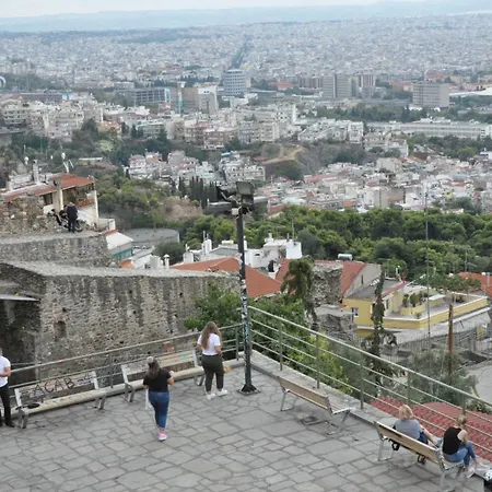 Frida's House In Old Town アパート テッサロニキ